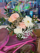 Load image into Gallery viewer, Mason Jar Arrangment