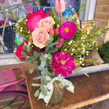 Load image into Gallery viewer, Mason Jar Arrangment