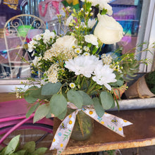 Load image into Gallery viewer, Mason Jar Arrangment