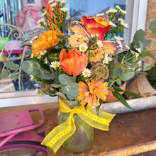 Load image into Gallery viewer, Mason Jar Arrangment