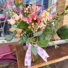 Load image into Gallery viewer, Mason Jar Arrangment