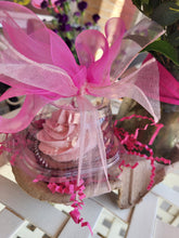 Load image into Gallery viewer, Mother&#39;s Day Flower Cupcake Combo
