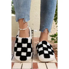 Load image into Gallery viewer, Checkered Slippers
