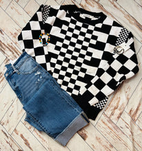 Load image into Gallery viewer, Checkered Sweater
