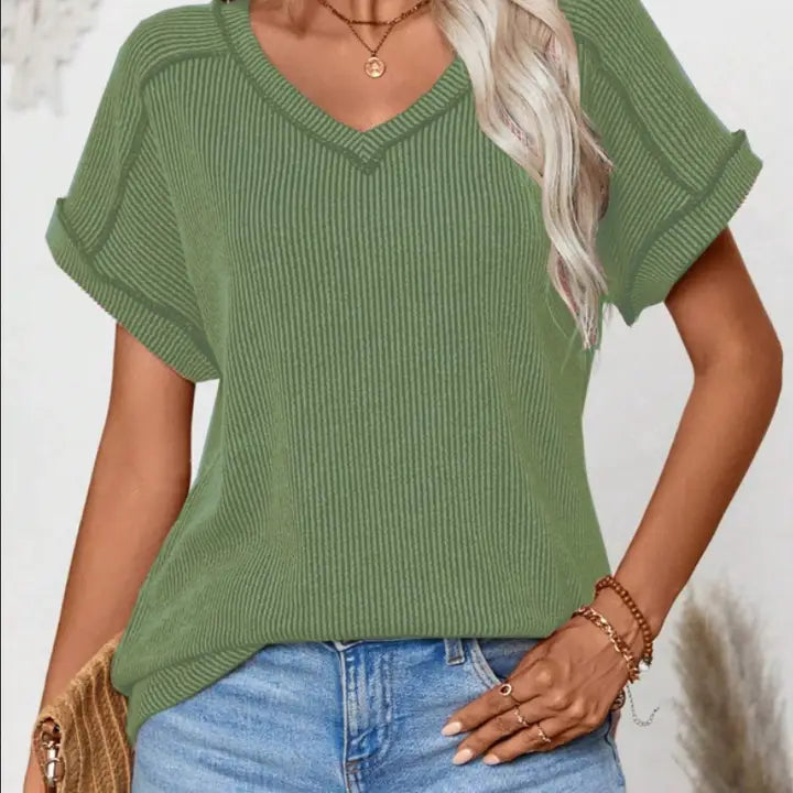 Loose Fitting Box Knit Blouse