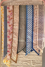 Load image into Gallery viewer, Scarves
