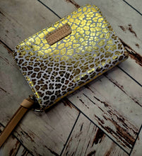 Load image into Gallery viewer, Consuela Zippy Wallets
