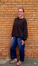 Load image into Gallery viewer, Vintage Wash Sweatshirts
