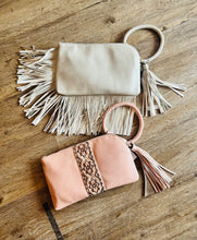 Load image into Gallery viewer, Western Fringe Clutch
